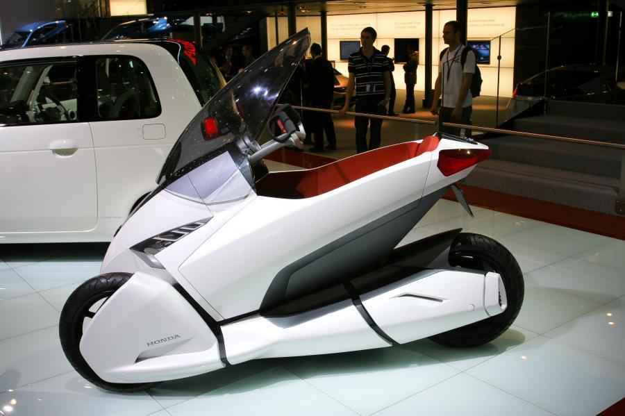  Honda 3R-C Electric Vehicle Concept 2010 года  (фото 12 из 36)